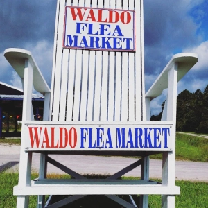 Waldo Flea Market Rocking Big Chair